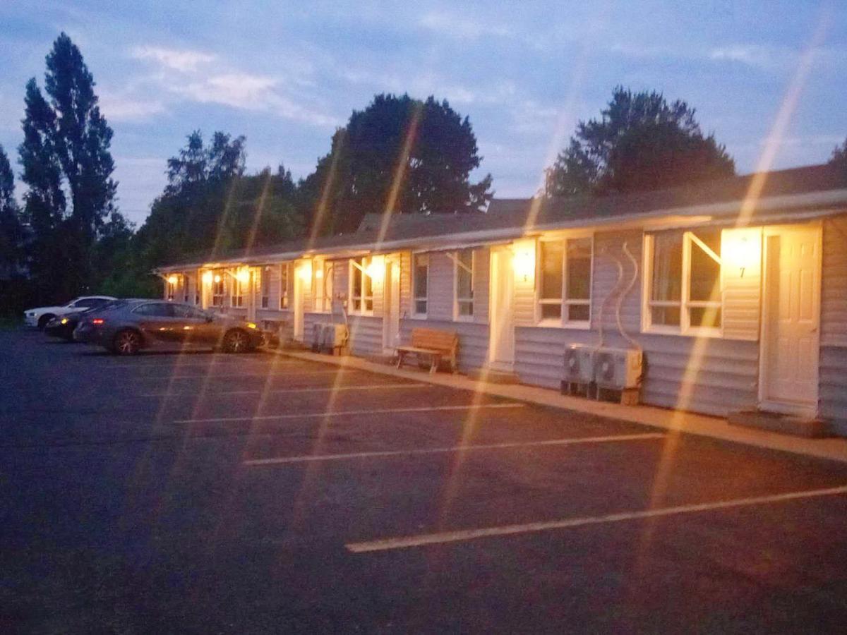 Stop 21 Motel Southampton Exteriér fotografie